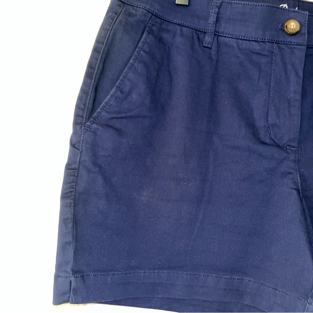 NWOT Woman’s Tommy Bahama 5” Shorts 
Size 12 - Picture 8 of 8